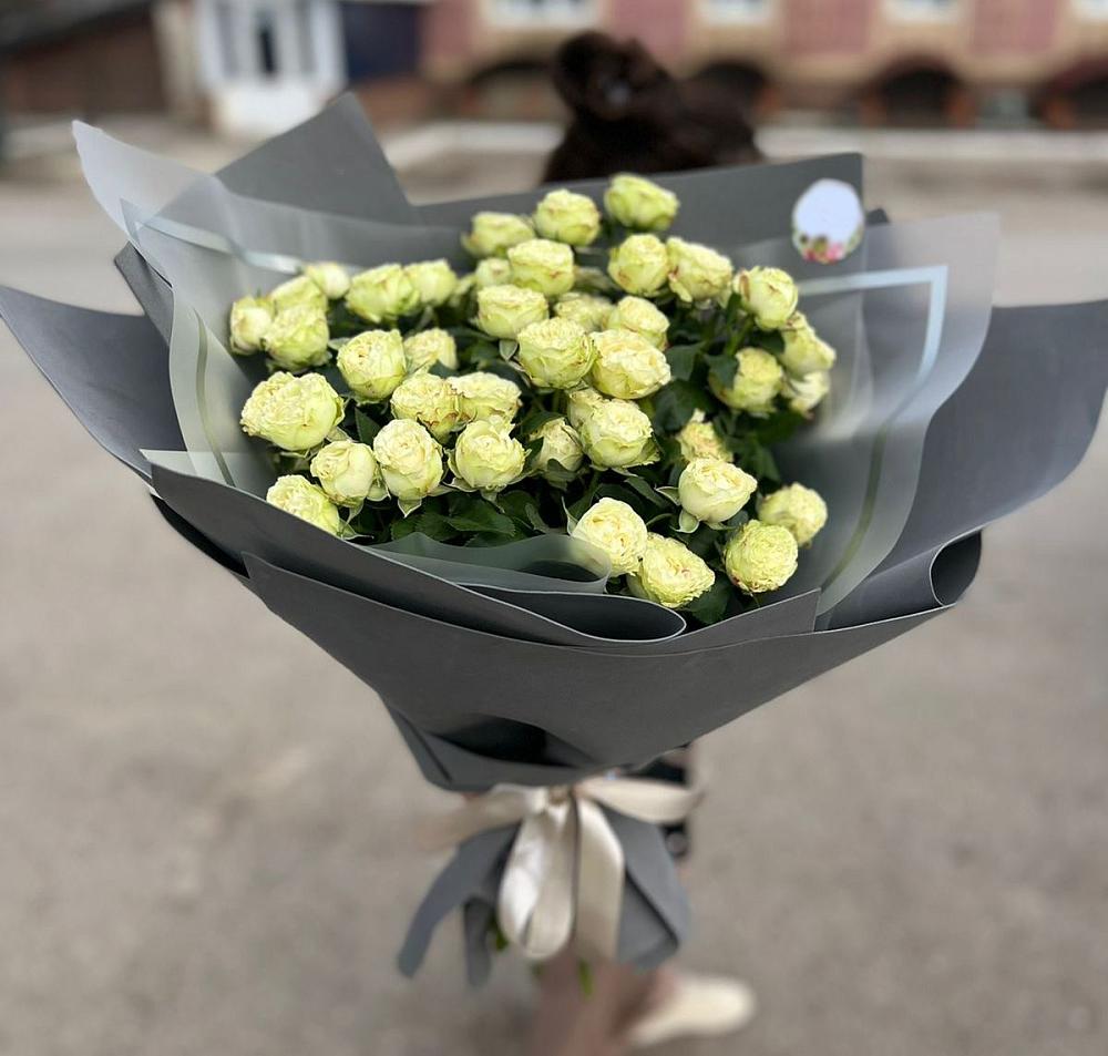 Белые кустовые розы Солинеро в Псекупс Букет Белые кустовые розы Солинеро в Псекупс