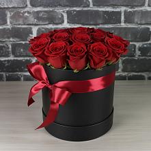 Цветочная композиция из Розы в шляпной коробке #REPLACE_PRED# Псекупс