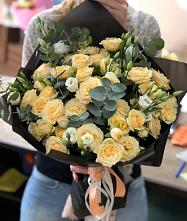 Букет цветов из:  Розы и Лизиантусы в Псекупс